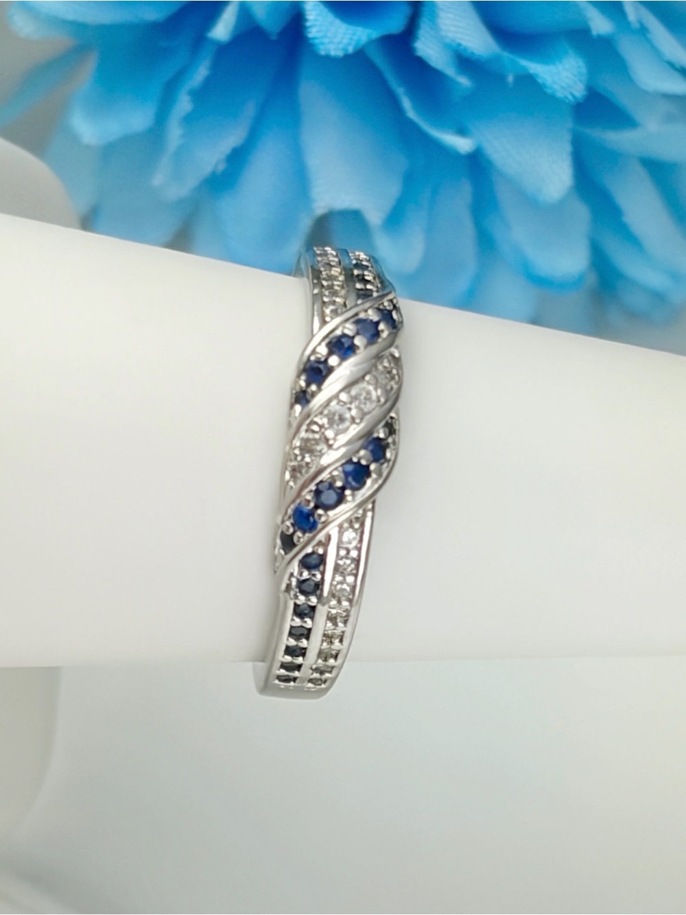 Estate Sterling Silver 925 White and Blue Sapphire Ring Size 7
